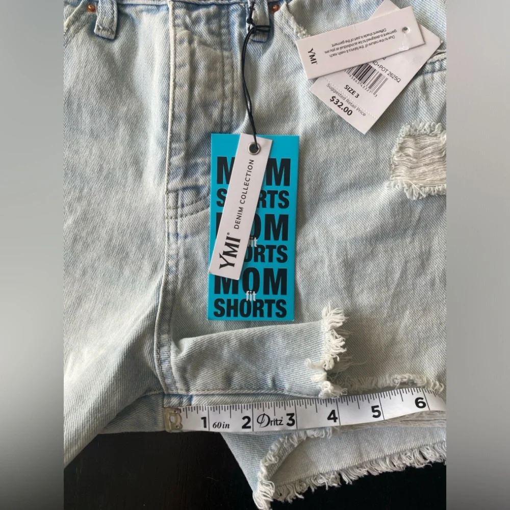 YMI High Rise Mom Fit Shorts Distressed‎ Denim 100% Cotton Light Wash Size 3/26